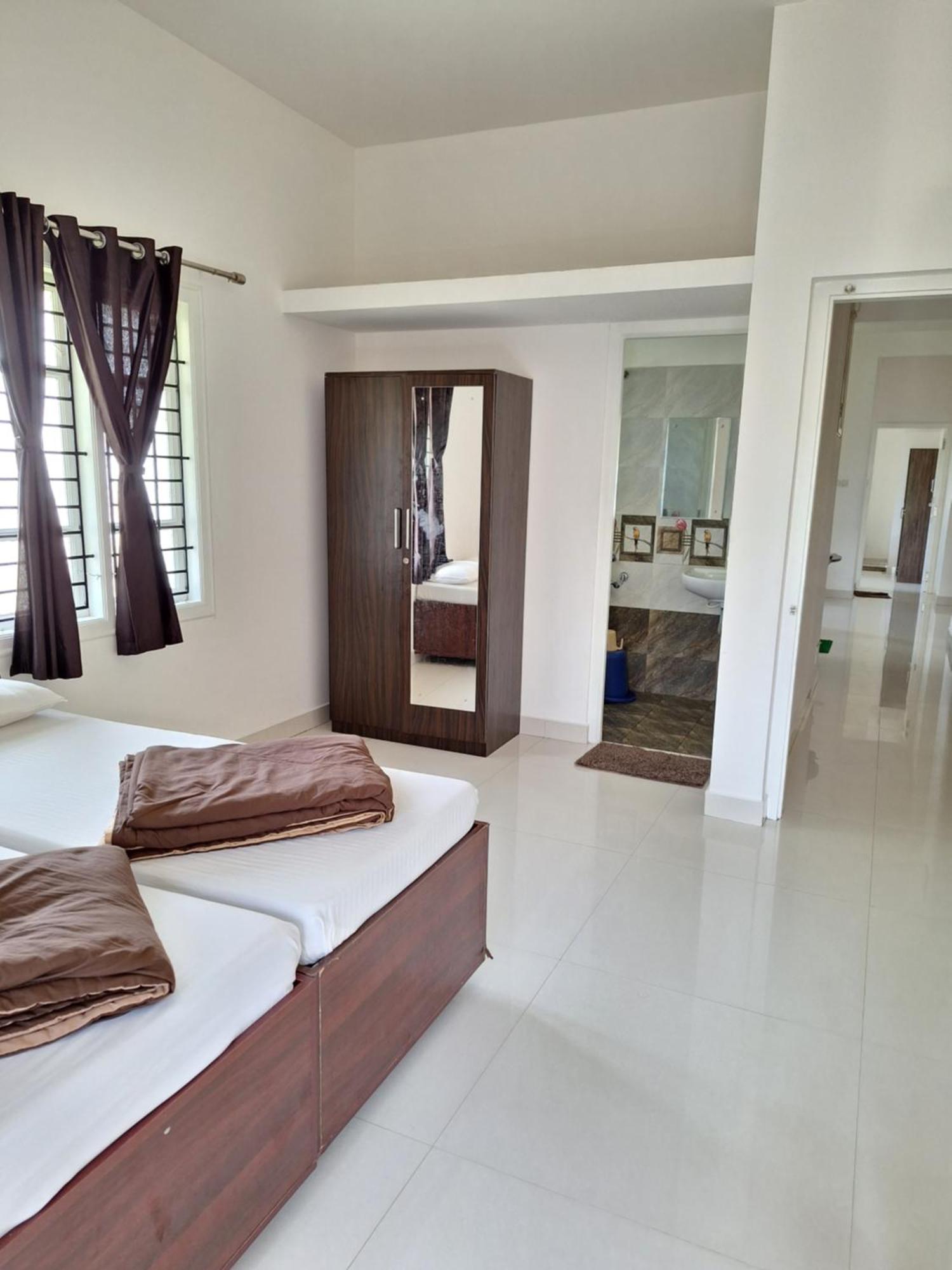 Suvarna Grande Homes Mangalore Chambre photo